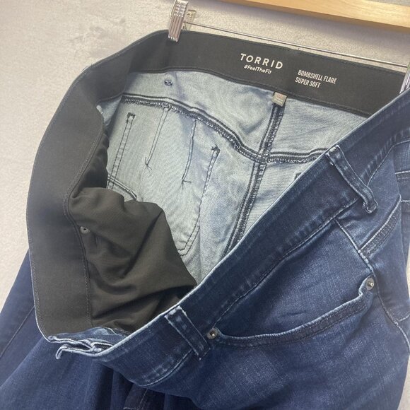 Torrid Bombshell Flare Jeans Womens 26S Dark Wash Super Soft Stretch High Rise - Picture 16 of 16